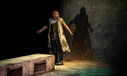 Review: An Iliad, riveting with the superlative Alan Committie as eternal roving storyteller