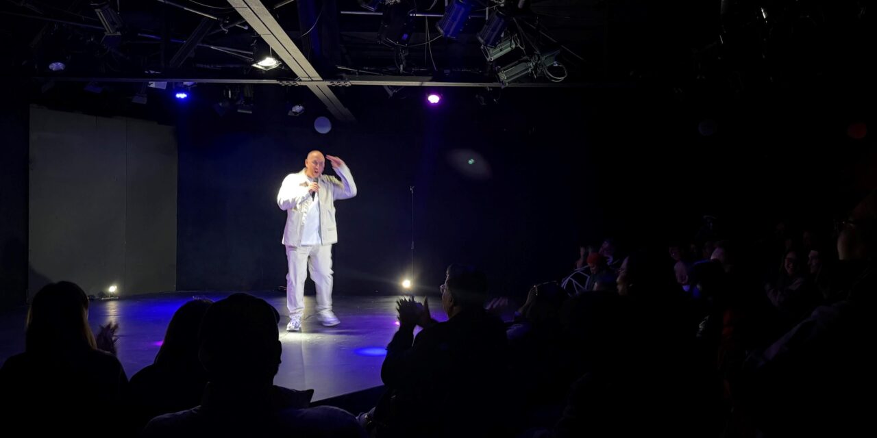 Review: Dalin Oliver’s Stuck in Dubai, hysterically funny, inspirational, proudly SA